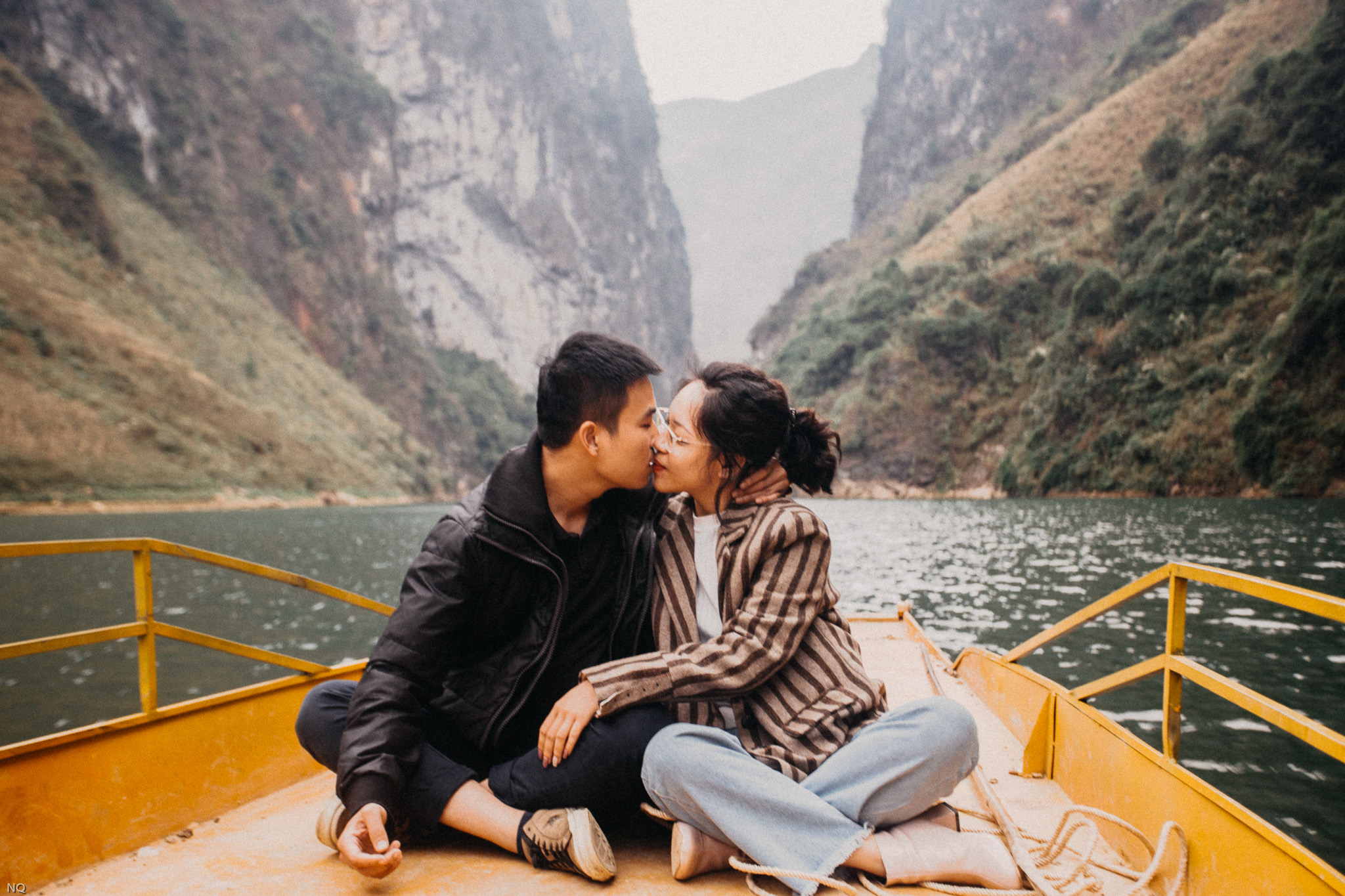Đến Hà Giang, khám phá hẻm vực kì vỹ nhất Đông Nam Á