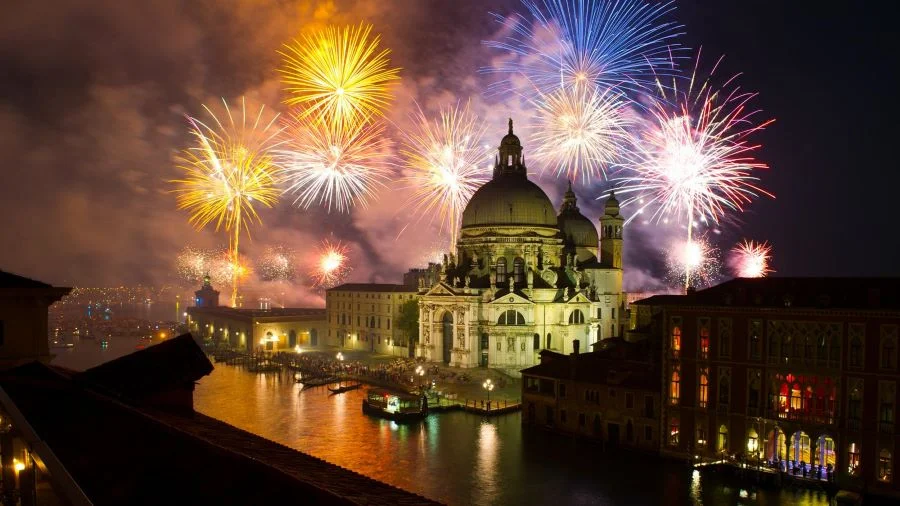 Lễ hội Festa del Redentore là niềm mong chờ của biết bao người dân Ý lẫn khách du lịch nước ngoài