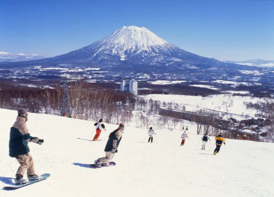 Hokkaido có vô số khu nghỉ dưỡng trượt tuyết, từ những khu nổi tiếng thế giới