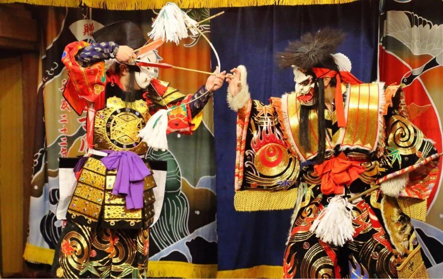 Mặt nạ Kagura là một phần không thể thiếu trong văn hóa Nhật Bản