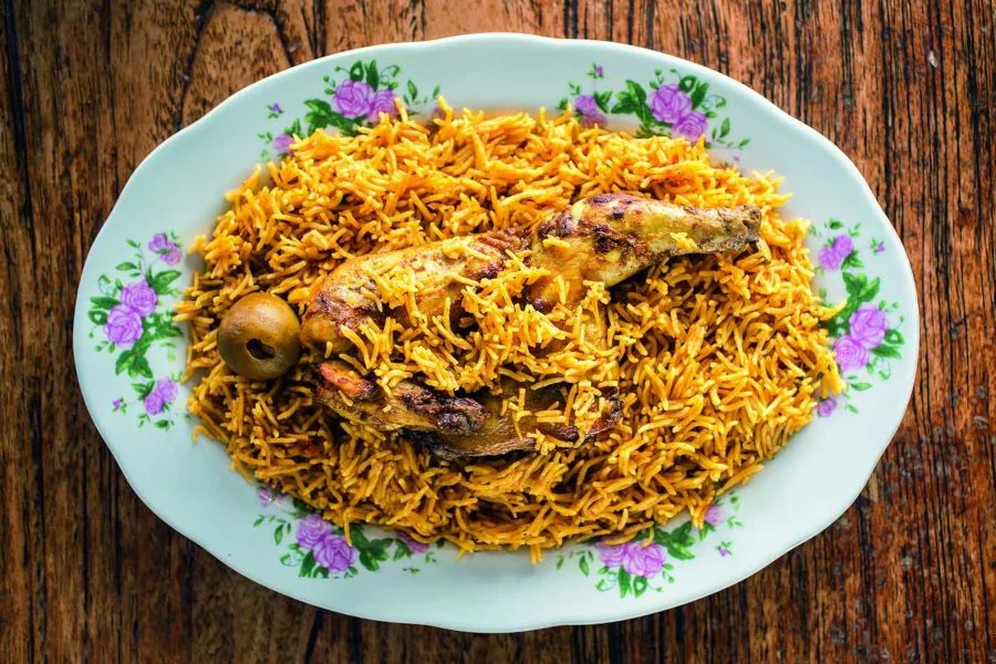 Cơm Al Machboos là món cơm truyền thống nổi tiếng của người dân Dubai
