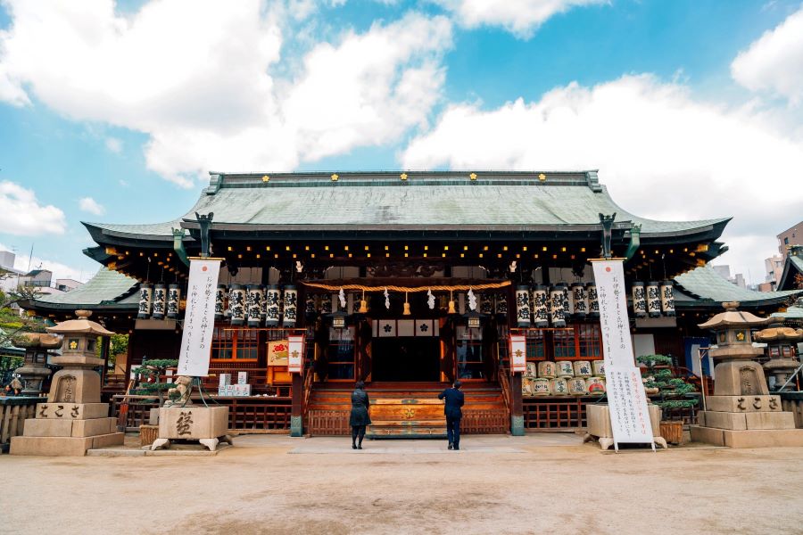 Đền thờ Osaka Tenmangu là ngôi đền thờ vị thần Sugawara no Michizane nổi tiếng