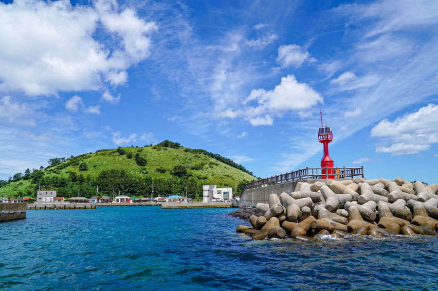 Đảo Jeju sở hữu quang cảnh thiên nhiên tươi đẹp và thơ mộng khiến trái tim của người lữ khách cứ thổn thức mãi không thôi