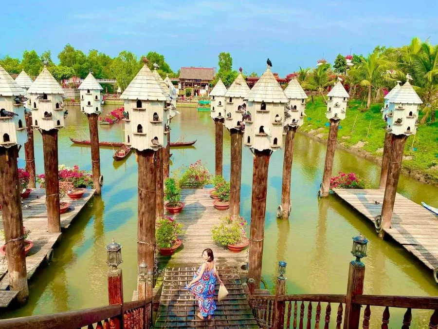 Dừng chân tại Rừng Tràm Trà Sư, du khách có thể thoả thích check-in sống ảo tại nhiều không gian khác nhau 