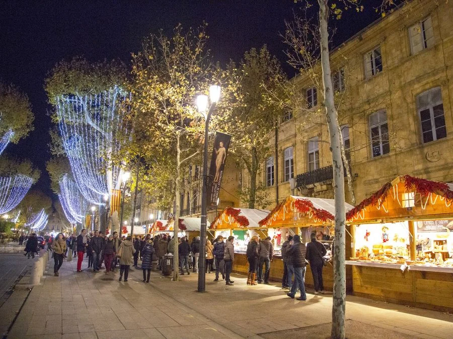 Chợ Giáng sinh Aix-en Provence được tổ chức trên những con phố đẹp nhất
