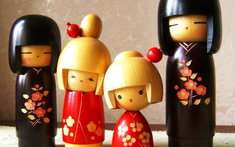 Đừng quên mua ít món đồ lưu niệm làm quà tặng bạn nhé!