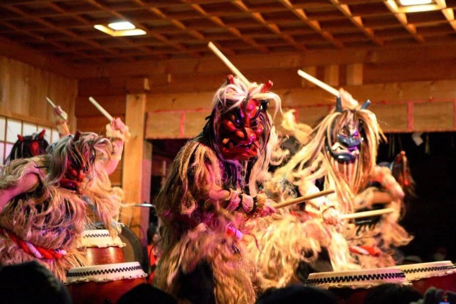 Lễ hội Namahage Sedo không chỉ là một lễ hội giải trí mà còn mang trong mình những ý nghĩa văn hóa và tâm linh sâu sắc