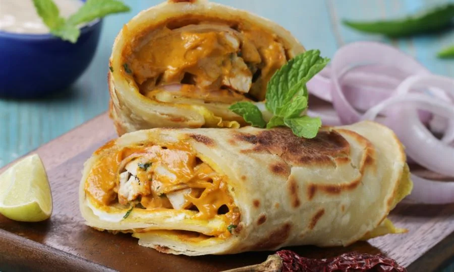 Nếu có dịp đến Mumbai, bạn nhất định phải thử ngay món Frankie độc đáo này nhé
