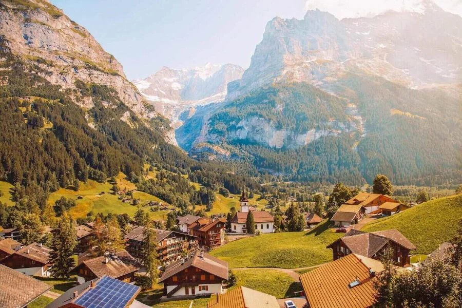 Khung cảnh bình yên đầy thi vị mà du khách chỉ có thể tìm được ở Grindelwald