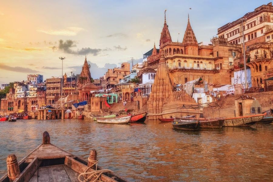 Thành phố Varanasi tâm linh bên bờ sông Hằng