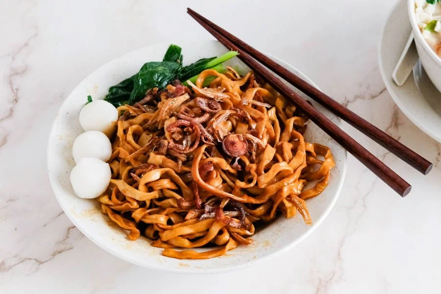 Sẽ thật thiếu sót nếu bạn bỏ qua món Pan Mee khi đến Malaysia du lịch