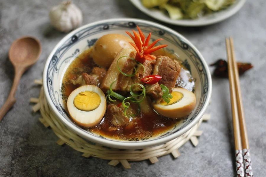 Thịt kho tàu - món ăn đặc trưng Tết miền Nam