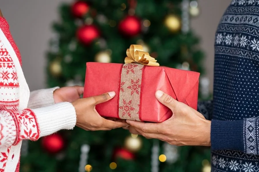 Người Đức luôn mang theo một ít quà tặng khi đến chơi nhà người khác