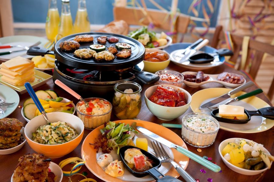 Người Đức có thói quen chừa lại một chút đồ ăn với hy vọng năm mới thật đủ đầy và sung túc