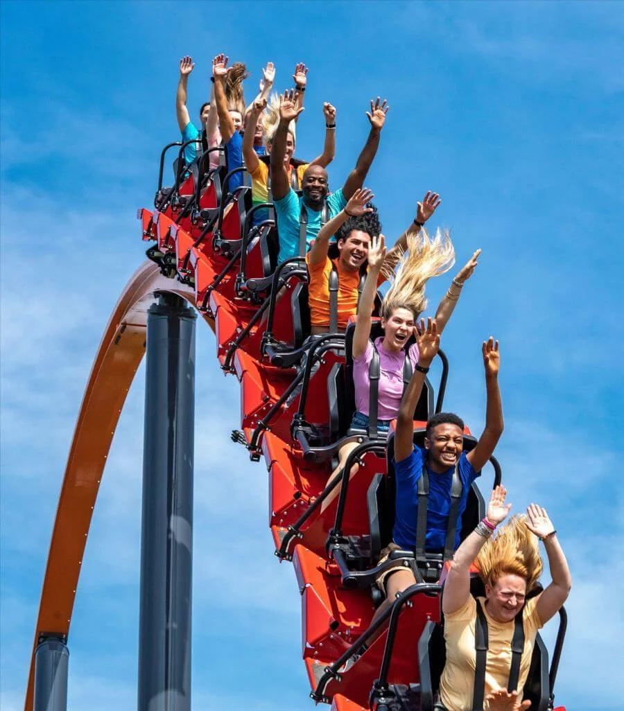 Công viên Fuji-Q Highland - một trong những điểm du lịch Nhật Bản nổi tiếng với các trò chơi cảm giác mạnh bậc nhất thế giới