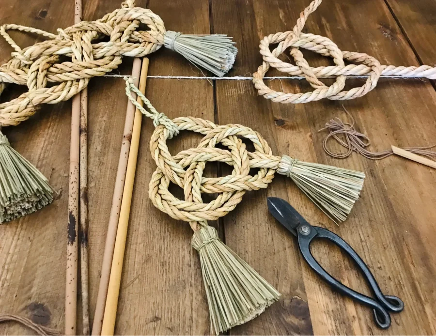 Làm Shimenawa không chỉ là một hoạt động thủ công mà còn là cách để kết nối với truyền thống và văn hóa Nhật Bản