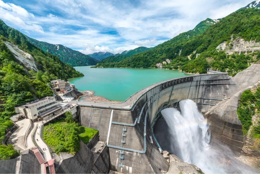 Đập Kurobe từ lâu đã được biết đến là một trong những kỳ quan công trình thủy lợi lớn nhất Nhật Bản