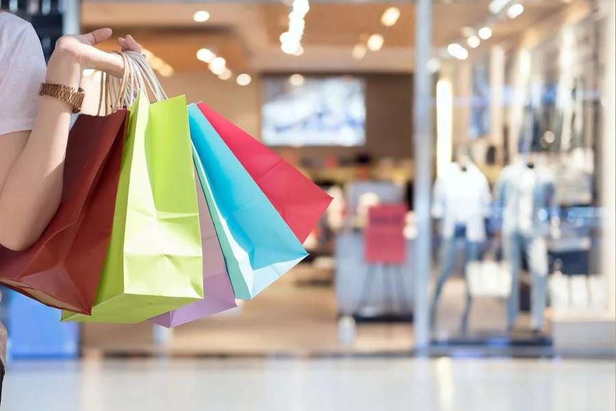 Westfield San Francisco Centre là một trong những trung tâm thương mại lớn nhất San Francisco với hơn 400 cửa hàng