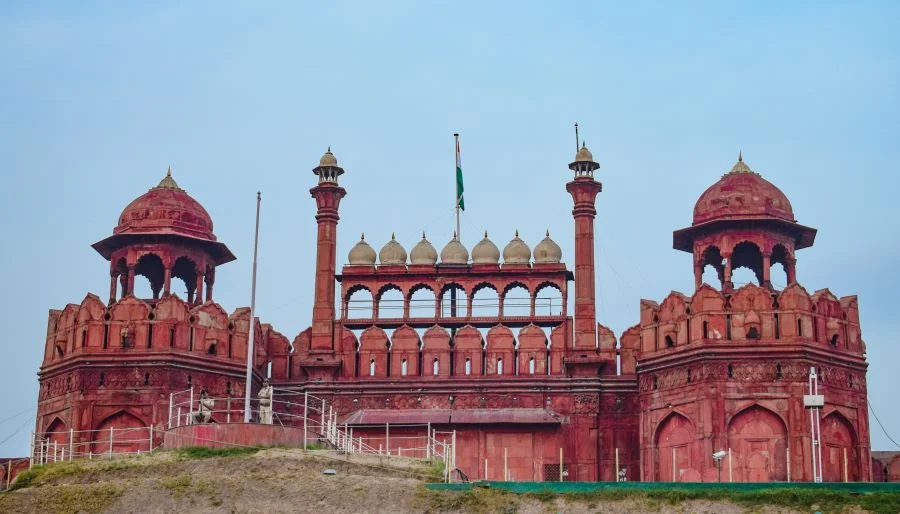Pháo đài đỏ là một công trình tượng đài vô cùng nổi tiếng ở New Delhi