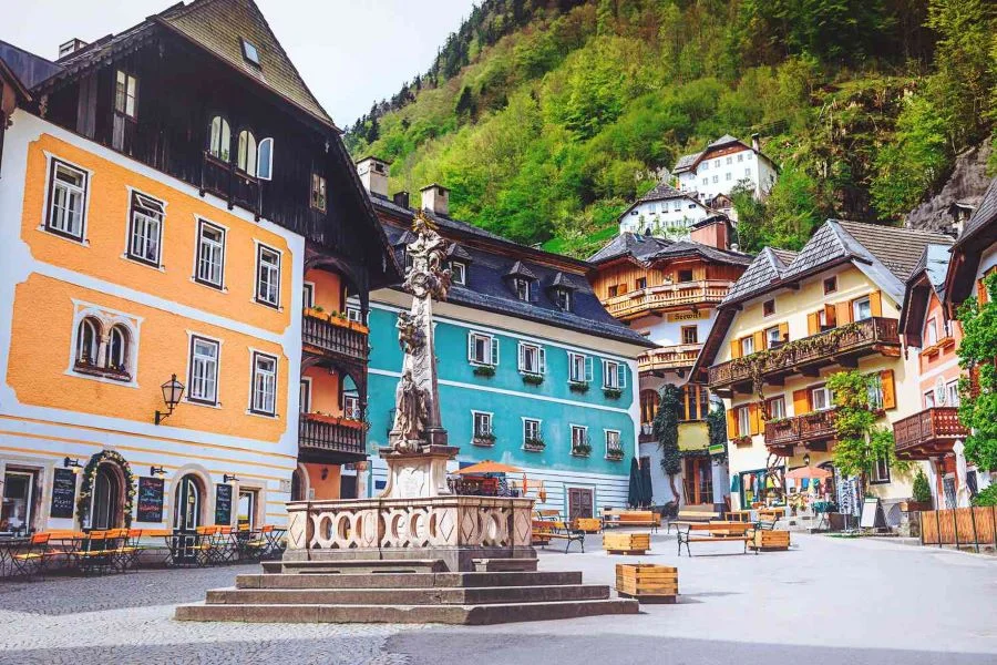 Làng Hallstatt, Áo cho đến nay vẫn giữ cho mình những vẻ đẹp hoang sơ quyến rũ đến mê hồn