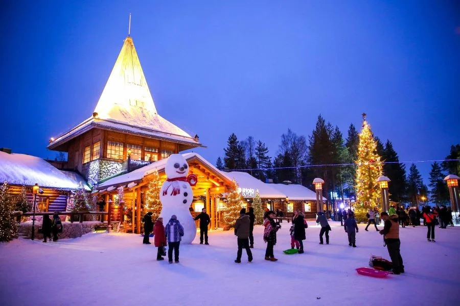 Lapland có mùa đông giá lạnh kéo dài, là một trong những địa điểm lạnh nhất trên trái đất