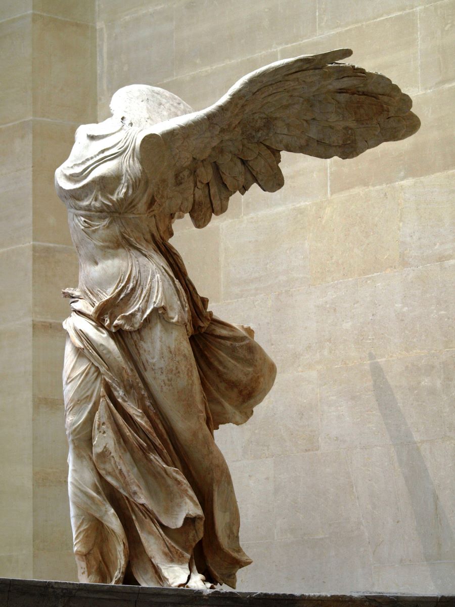 Tượng thần chiến thắng Samothrace - tác phẩm điêu khắc Hy Lạp cổ đại bằng đá cẩm thạch