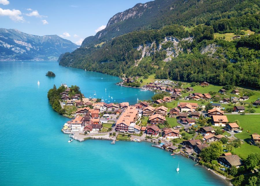 Vẻ đẹp của Interlaken nhìn từ trên cao