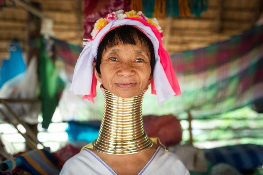 Nét độc đáo tại Làng Cổ dài