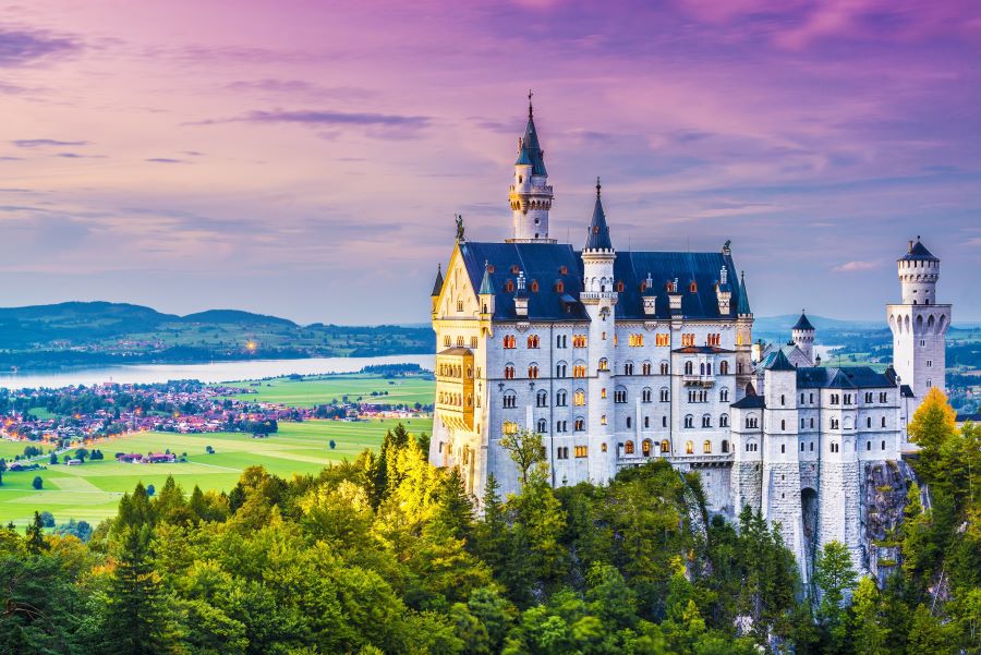 Lâu đài Neuschwanstein - nguồn cảm hứng cho tác phẩm 