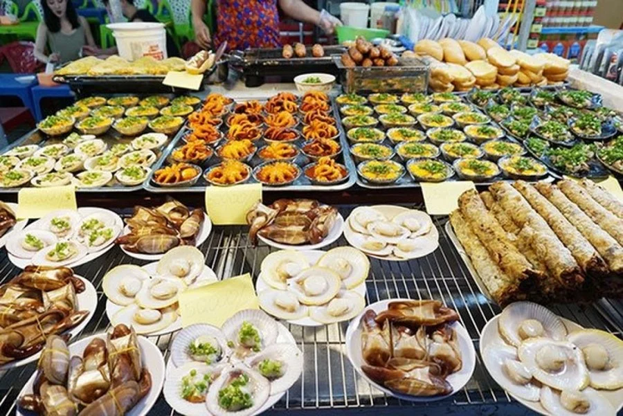 Các món ăn đa dạng từ hải sản đến món các món đặc trưng Phú Quốc