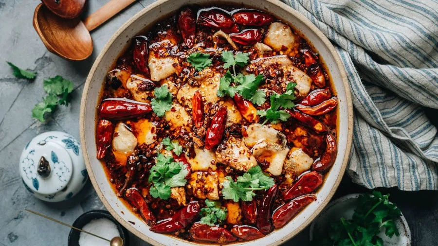 Shuizhu Yu - cái tên mang âm hưởng của một điệu nhảy sôi động, lôi cuốn, chính là món cá luộc Tứ Xuyên trứ danh