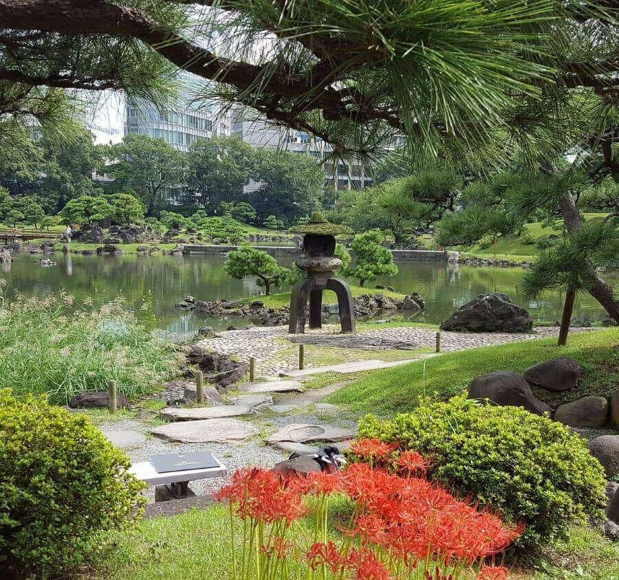 Vườn Kyu Shiba Rikyu được coi là một trong những công viên đẹp nhất Tokyo