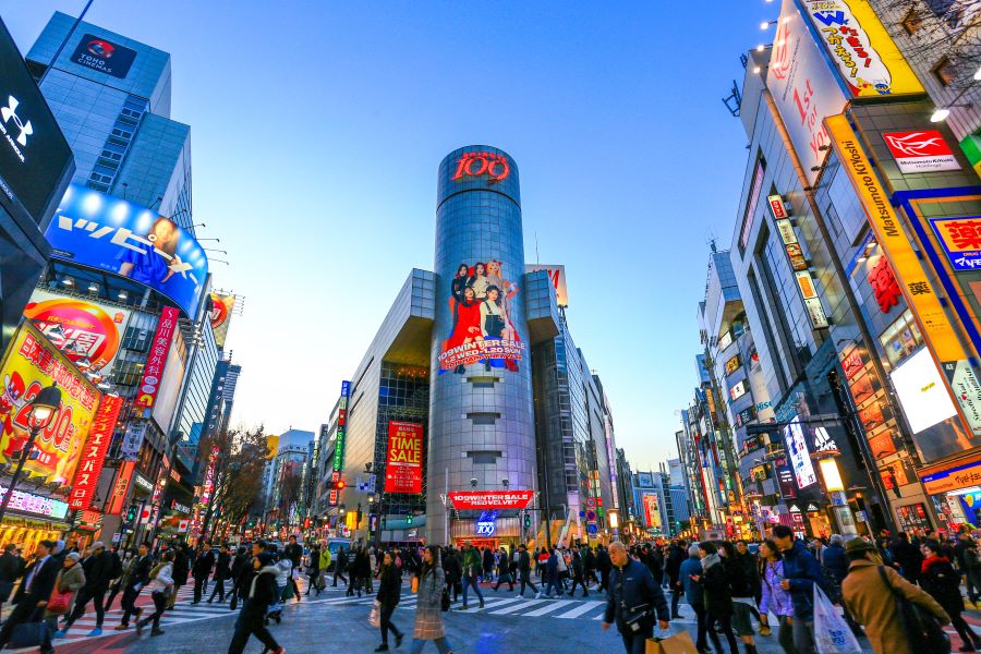 Nhắc đến Tokyo, không thể không nhắc đến Shibuya, khu phố sầm uất và náo nhiệt bậc nhất thủ đô Nhật Bản