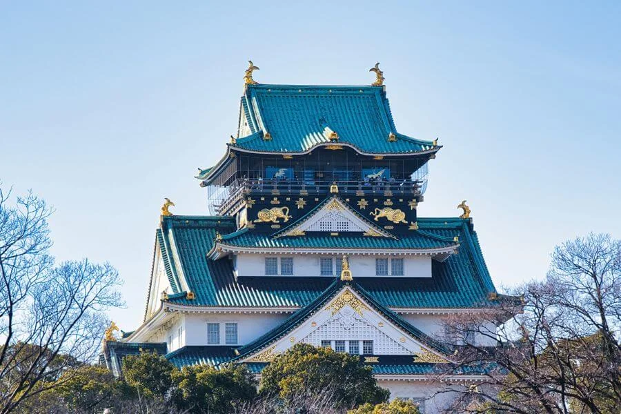 Lâu đài Osaka được biết đến là một trong những biểu tượng nổi tiếng nhất của Nhật Bản