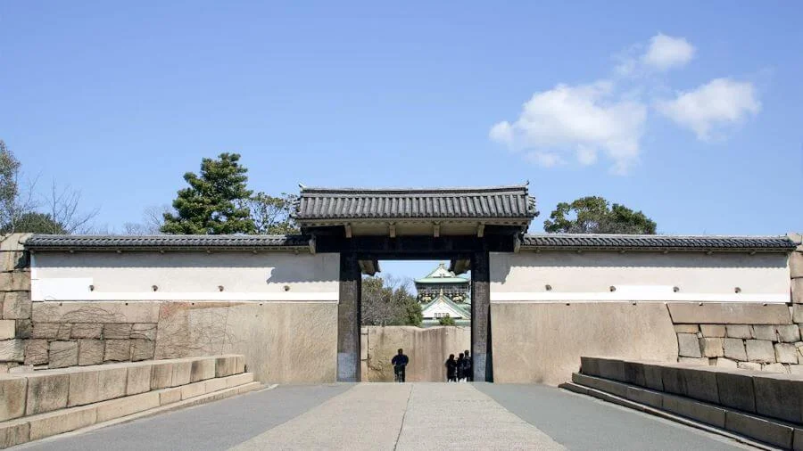 Cổng Otemon là một trong những điểm nhấn ấn tượng nhất của Lâu đài Osaka