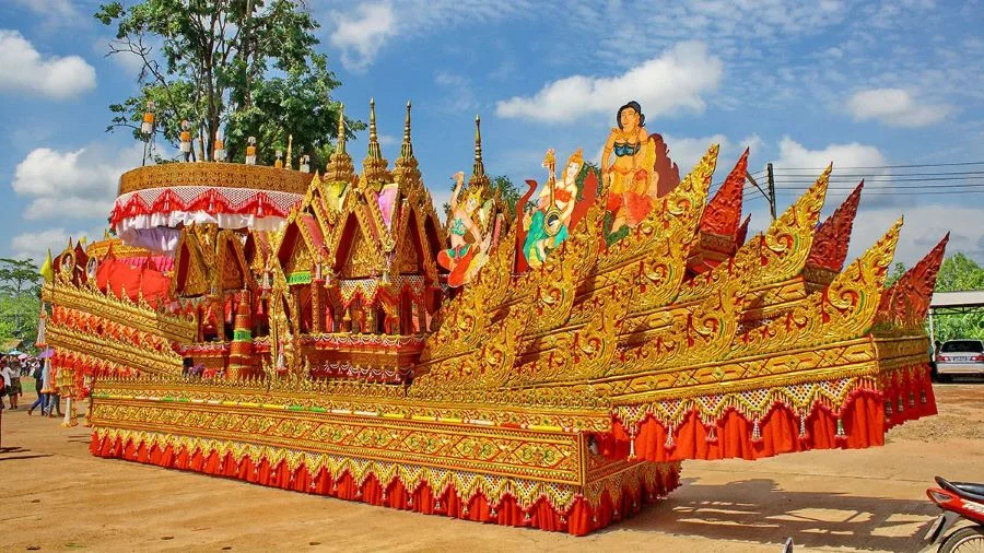 Lễ hội tên lửa Bun Bang Fai là dịp để mọi người cầu mong một vụ mùa bội thu