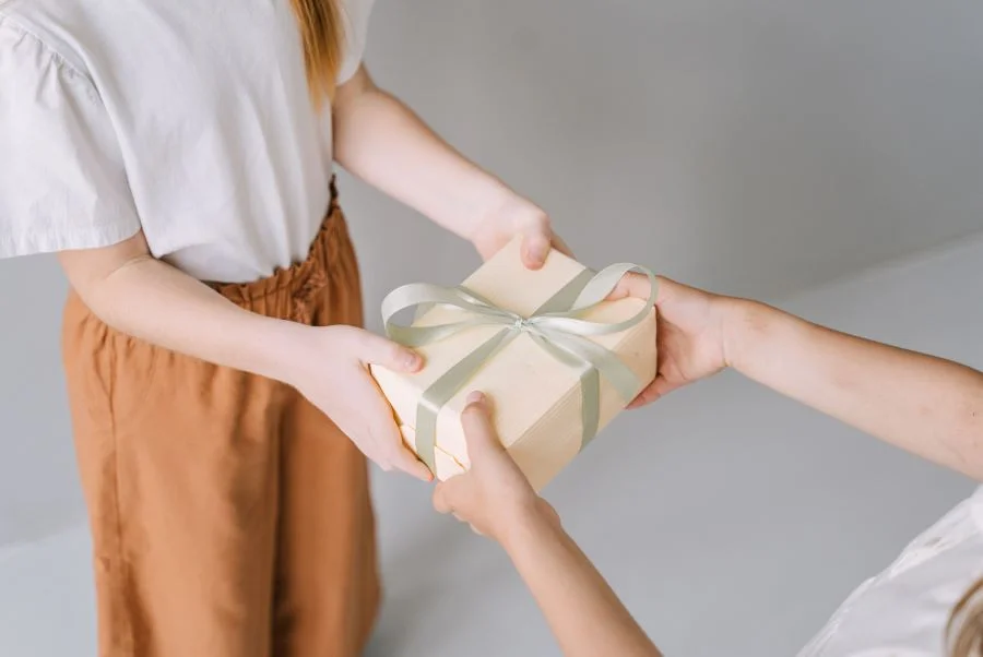 Lụa Hàn Châu được đóng gói đẹp mắt