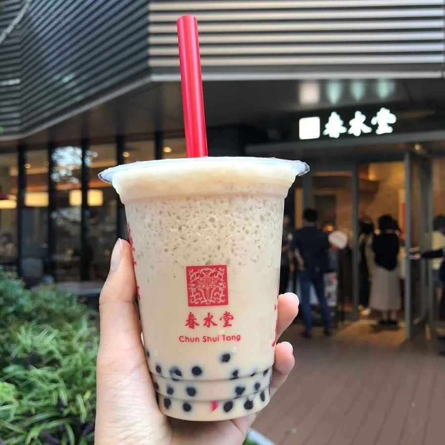 Tại Chun Shui Tang, bạn sẽ được thưởng thức ly trà sữa lạnh thơm lừng, béo ngậy theo công thức truyền thống
