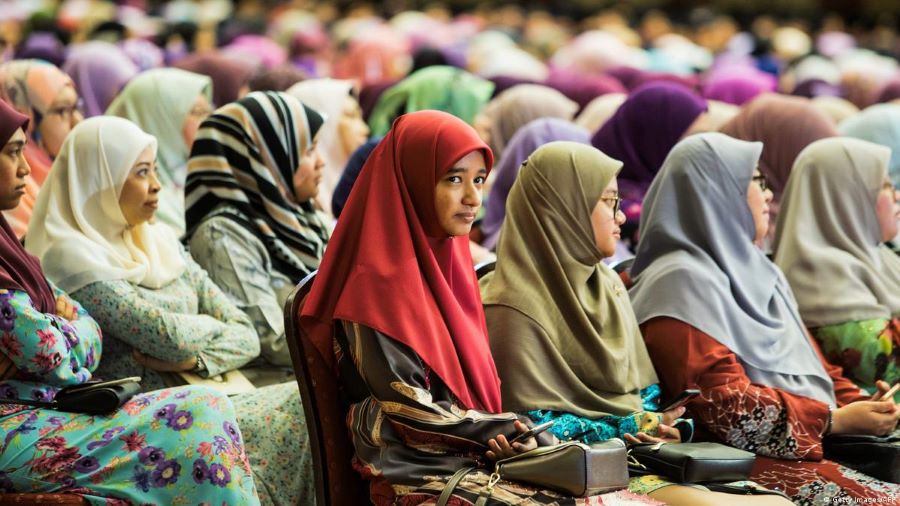Tại Brunei, du khách tuyệt đối không nhìn chằm chằm vào người khác (nhất là phụ nữ Hồi giáo)