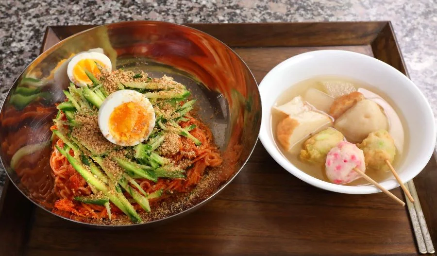Mì lạnh dạng trộn chinh phục thực khách với phần nước sốt cay đặc trưng
