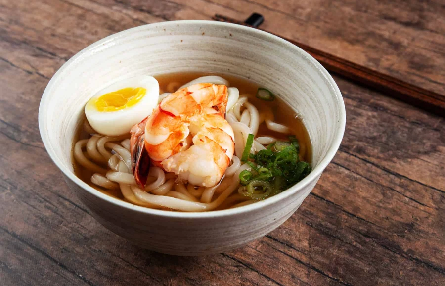 Mì Udon là một trong những biểu tượng ẩm thực đặc trưng của ẩm thực Nhật Bản