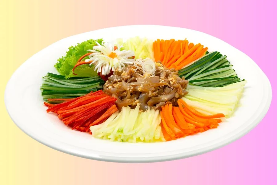 Món ăn độc đáo với nhiều nguyên liệu khác nhau