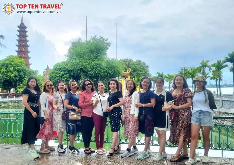 Những vị khách đã tin tưởng và lựa chọn dịch vụ của Top Ten Travel