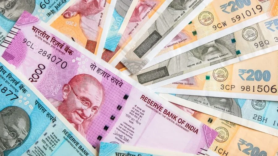 Đơn vị tiền tệ chính thức tại Ấn là Rupee