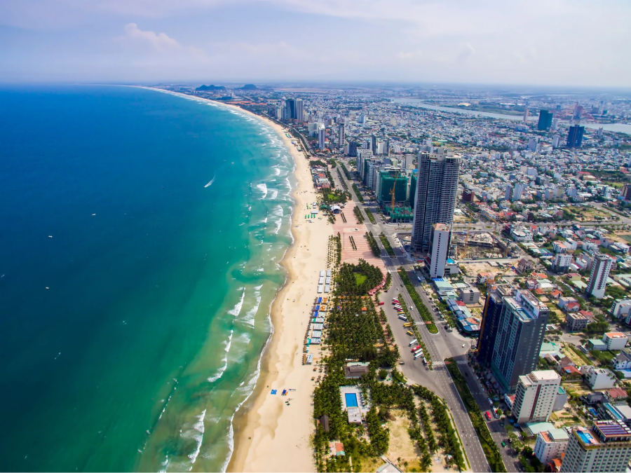 Biển Mỹ Khê - một bãi biển siêu đẹp tại miền Trung và cũng là một trong những bãi biển đẹp nhất hành tinh