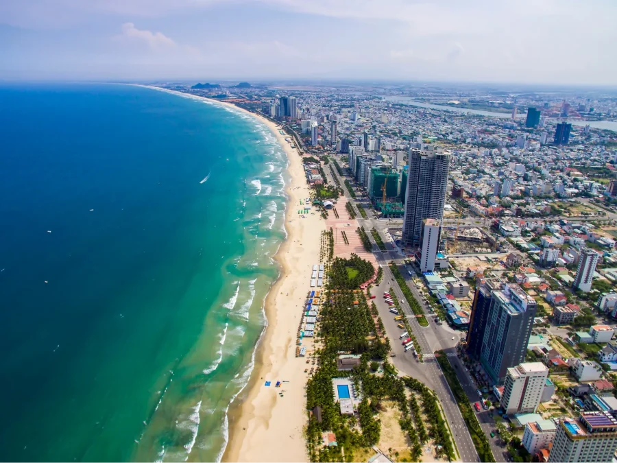 Biển Mỹ Khê - một bãi biển siêu đẹp tại miền Trung và cũng là một trong những bãi biển đẹp nhất hành tinh