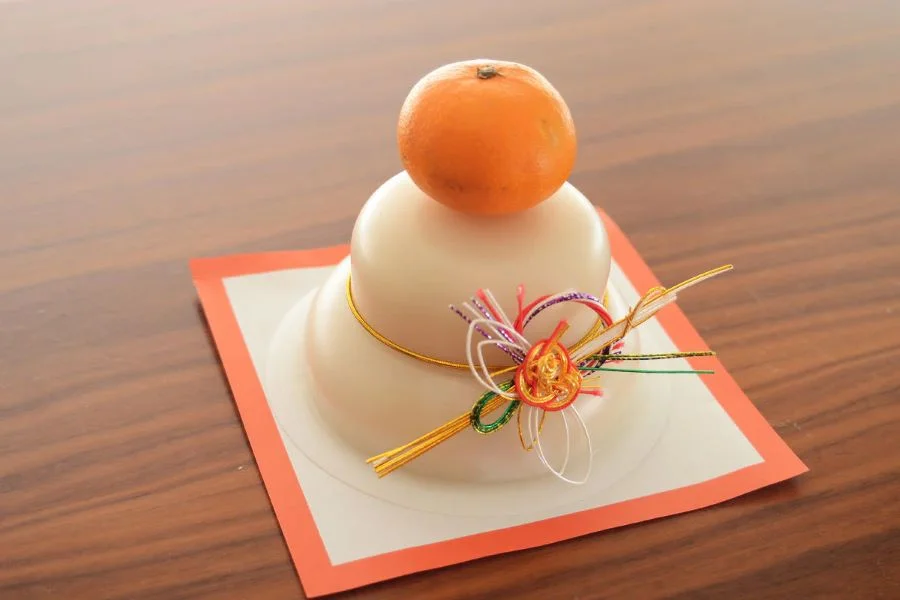 Bánh Kagamimochi là một trong những đại diện cho nền ẩm thực tinh hoa Nhật Bản