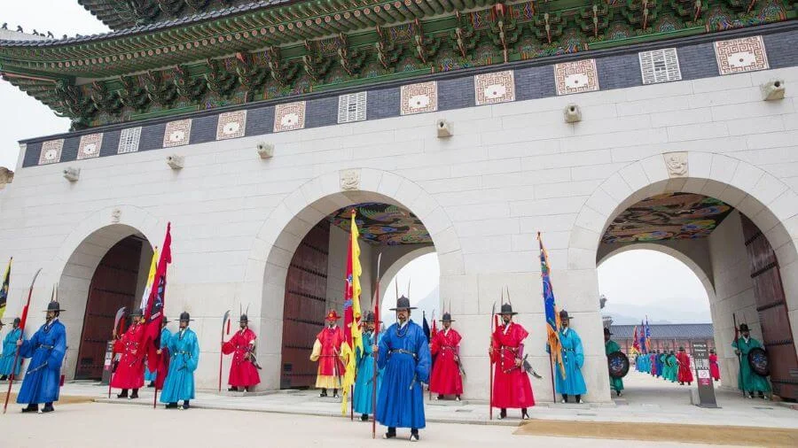Nghi thức đổi gác tại Cung điện Gyeongbokgung mang ý nghĩa sâu sắc về văn hóa, lịch sử và xã hội