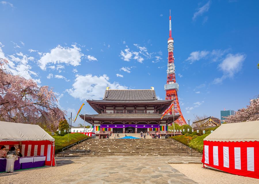 Ngôi đền Zojoji tràn ngập hơi thở lịch sử nằm ngay cạnh tháp Tokyo Tower