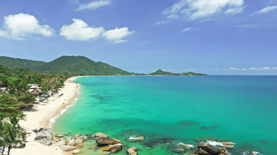 Bãi biển Lamai là khu nghỉ mát lớn thứ hai ở Samui sau Chaweng